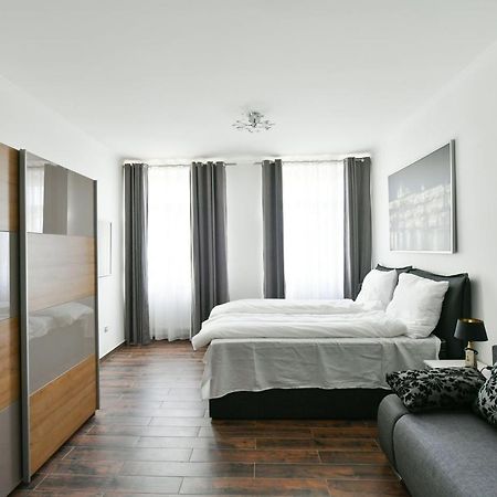 Apartmany Na Namesti 85 Йндрихув Храдец Екстериор снимка