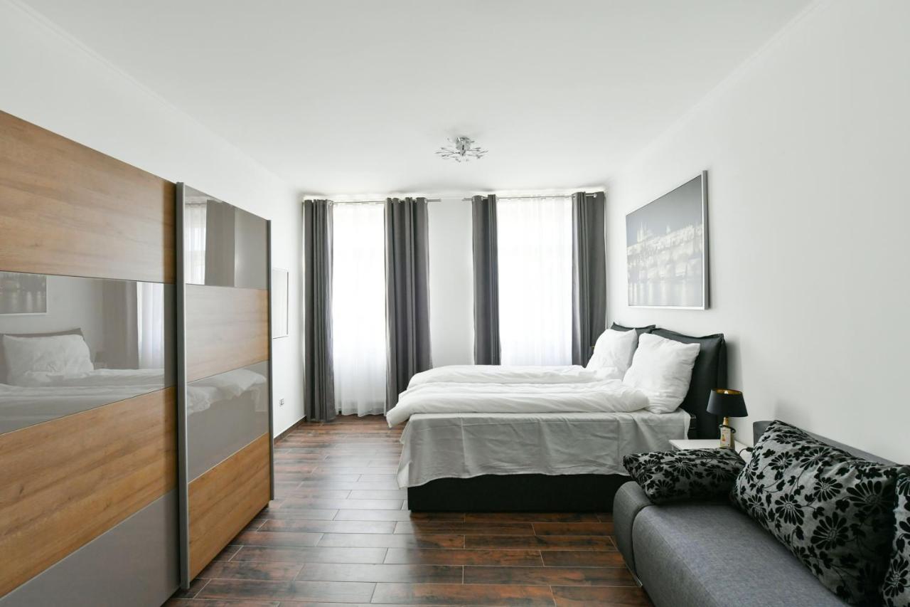 Apartmany Na Namesti 85 Йндрихув Храдец Екстериор снимка