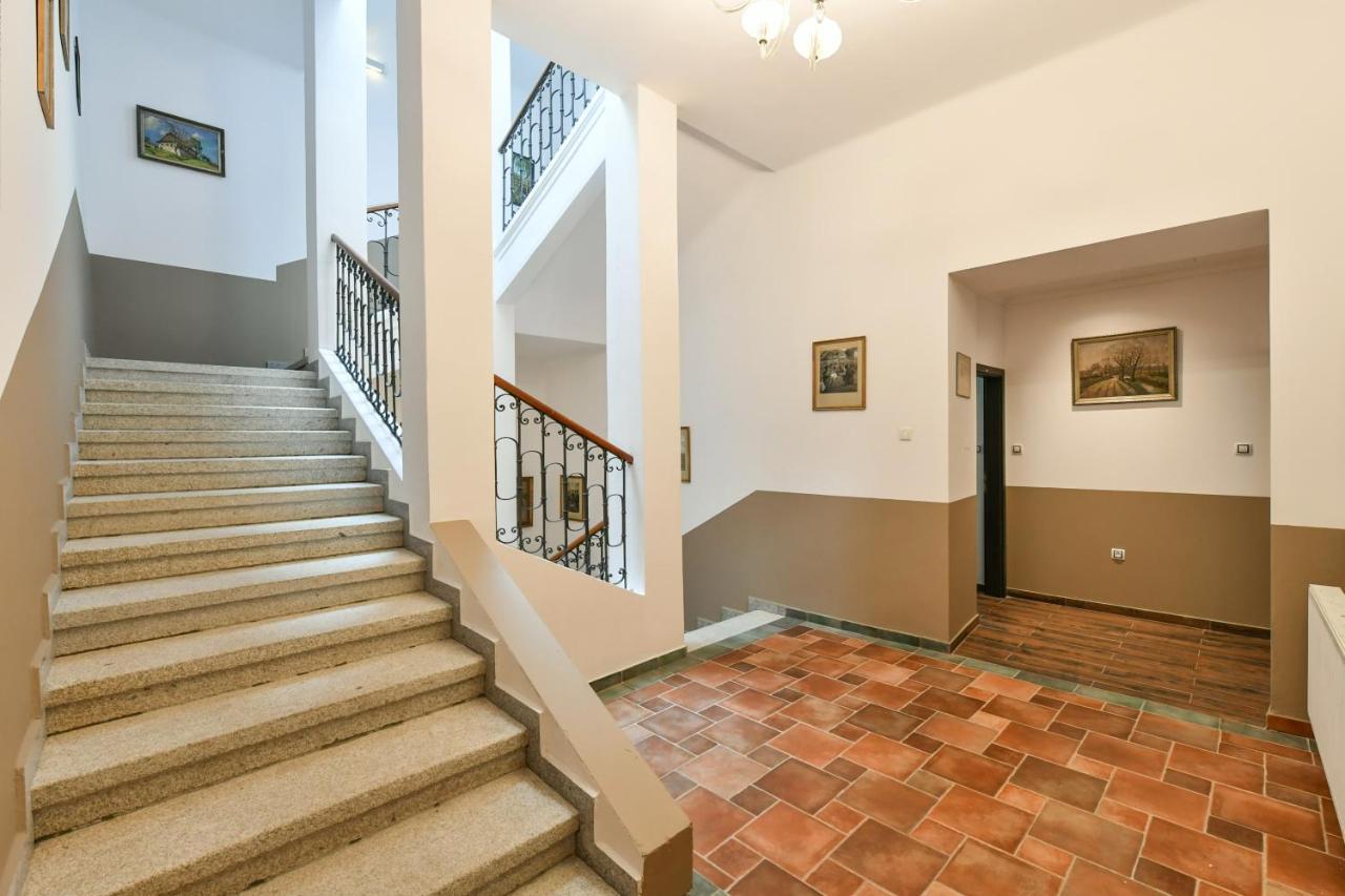 Apartmany Na Namesti 85 Йндрихув Храдец Екстериор снимка