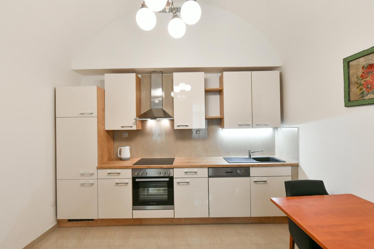 Apartmany Na Namesti 85 Йндрихув Храдец Екстериор снимка