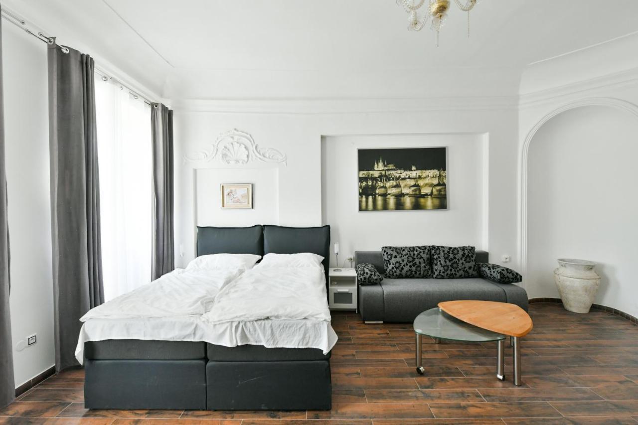 Apartmany Na Namesti 85 Йндрихув Храдец Екстериор снимка