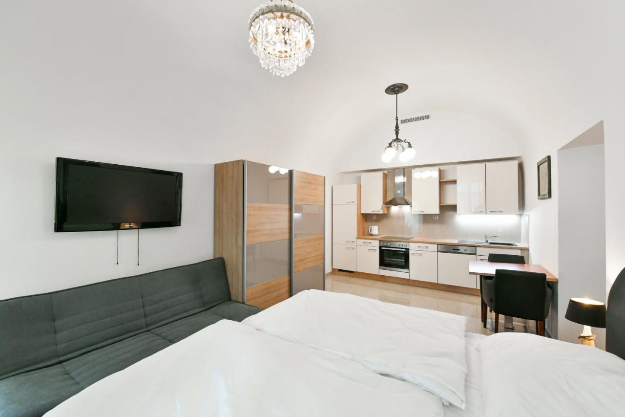 Apartmany Na Namesti 85 Йндрихув Храдец Екстериор снимка