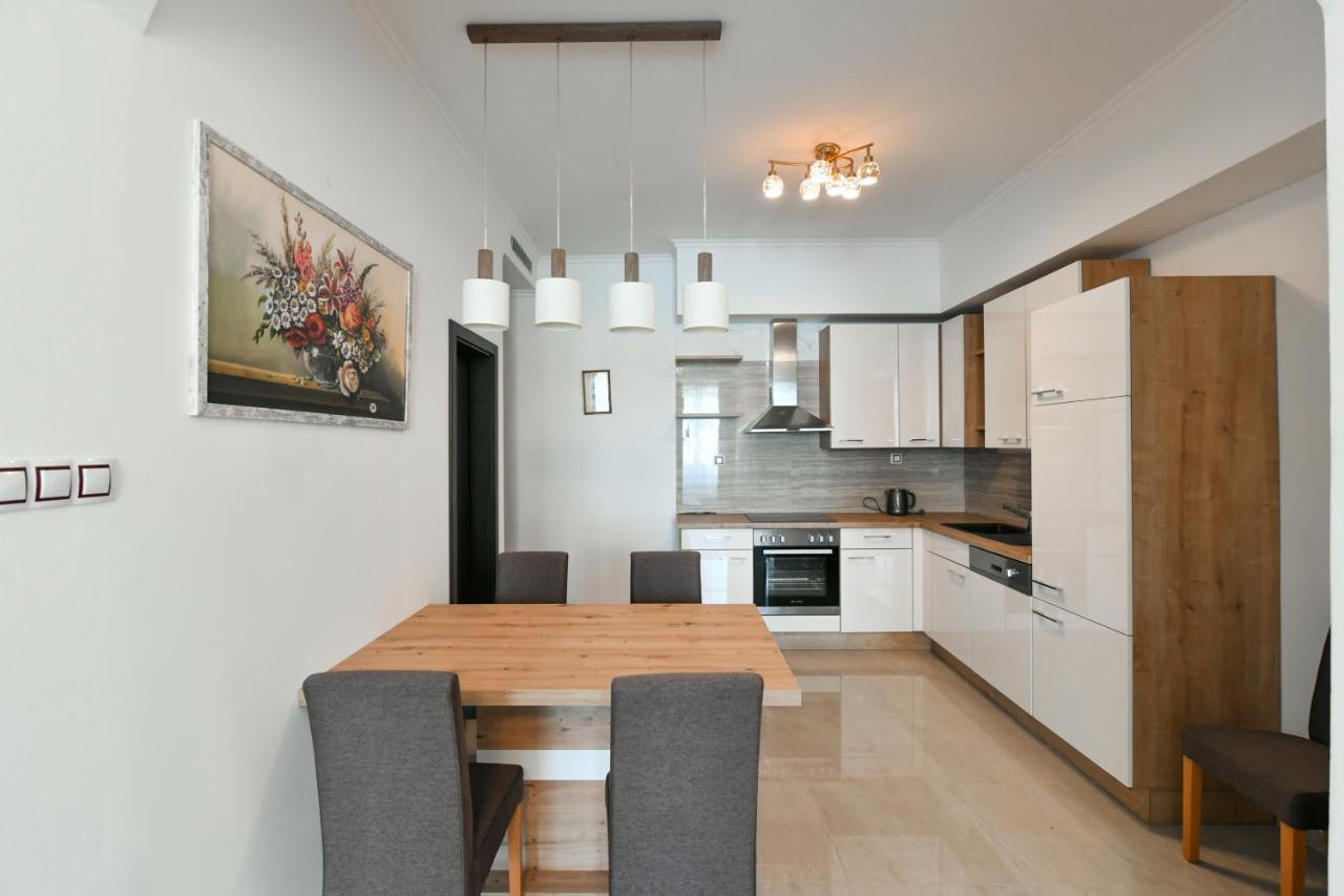 Apartmany Na Namesti 85 Йндрихув Храдец Екстериор снимка