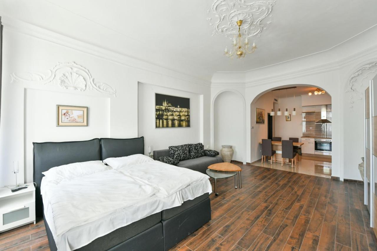 Apartmany Na Namesti 85 Йндрихув Храдец Екстериор снимка