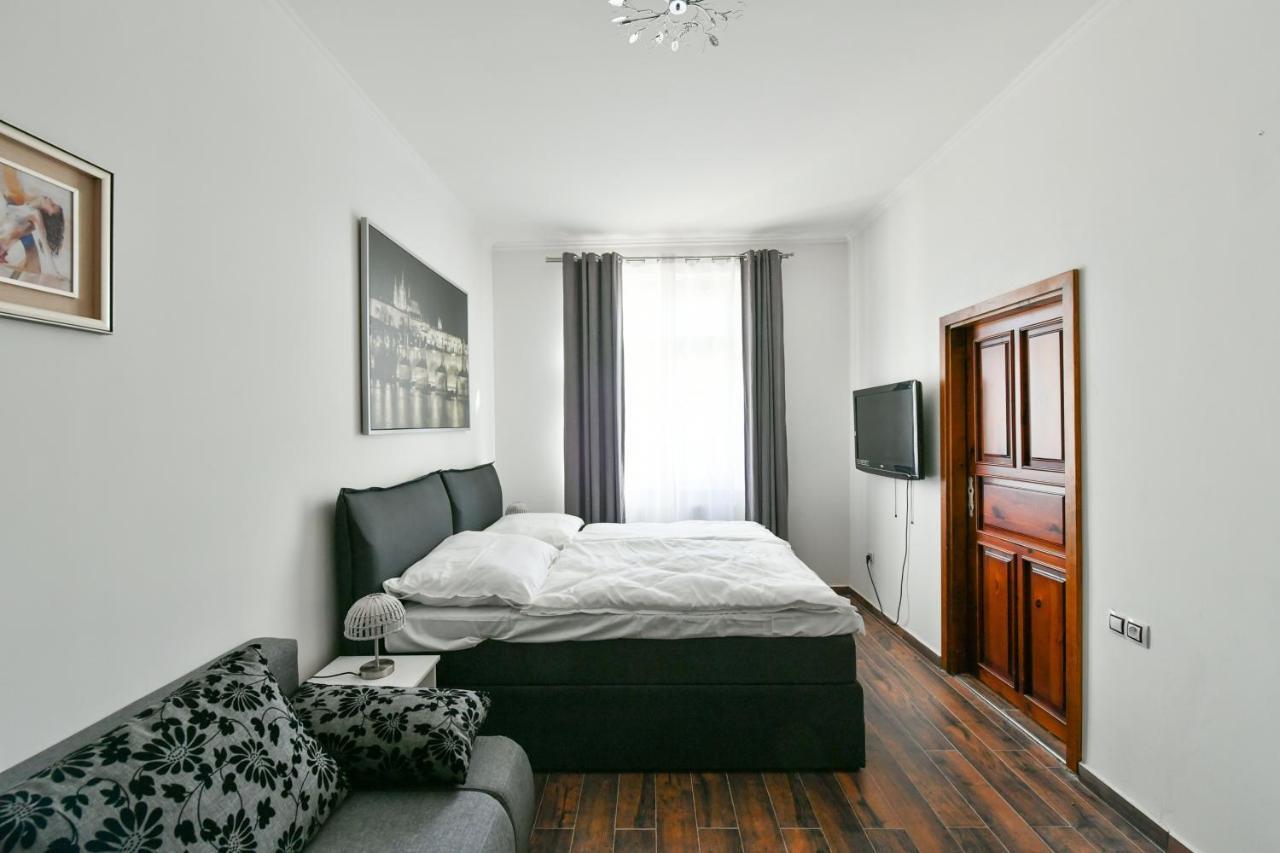Apartmany Na Namesti 85 Йндрихув Храдец Екстериор снимка