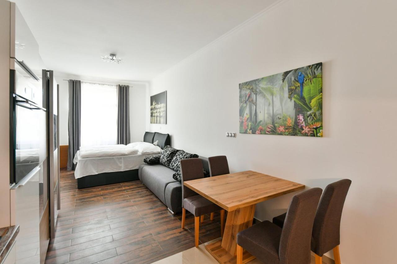 Apartmany Na Namesti 85 Йндрихув Храдец Екстериор снимка