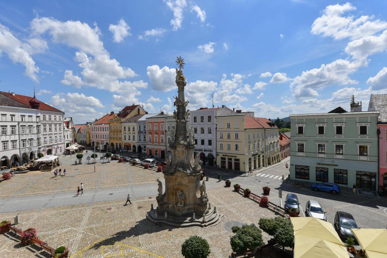 Apartmany Na Namesti 85 Йндрихув Храдец Екстериор снимка