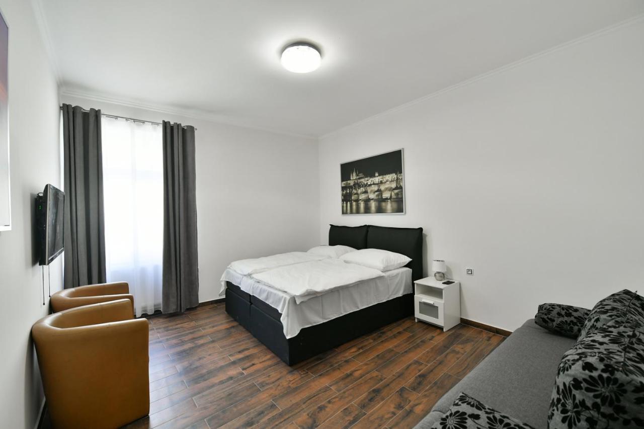 Apartmany Na Namesti 85 Йндрихув Храдец Екстериор снимка